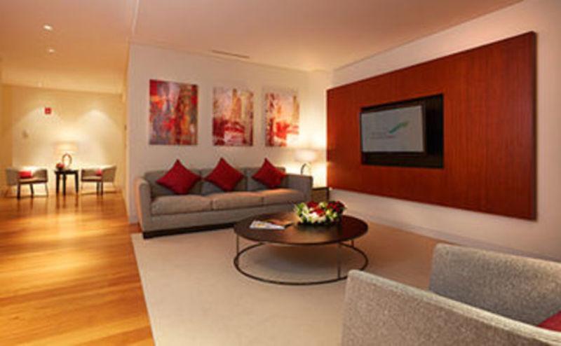 Oryx Airport Hotel -Transit Only Ad Dawhah Esterno foto